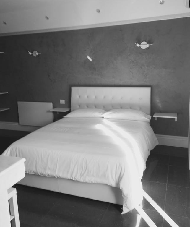 Bed and Breakfast Palazzo Eliss Маргерита-ді-Савоя Номер фото