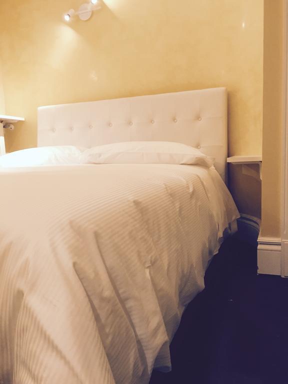 Bed and Breakfast Palazzo Eliss Маргерита-ді-Савоя Номер фото