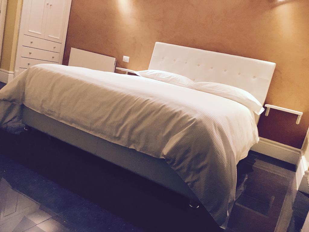 Bed and Breakfast Palazzo Eliss Маргерита-ді-Савоя Екстер'єр фото